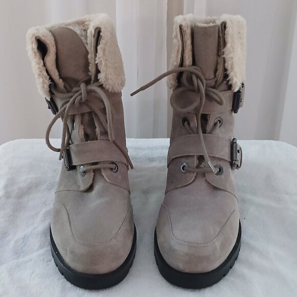 NEW PRICE & DISCOUNTED SHIPPING for these in NEW CONDITION KARL LAGERFELD BOOTS - Picture 1 of 8